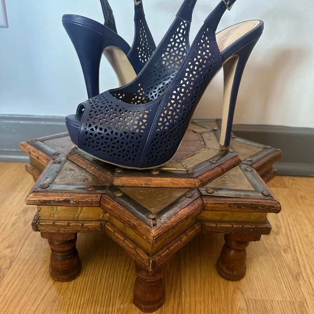 BCBGeneration High Heels Panther Laser Cut / Blue - Picture 2 of 5